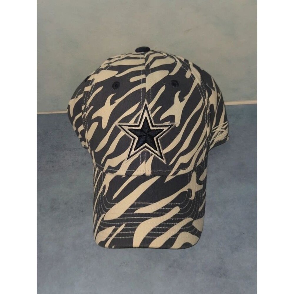 Dallas Cowboys Reebok Zebra Stripe Stretch Hat (BR)